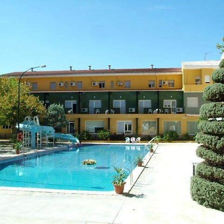 Hotel Rio Piscina Priego de Córdoba Buitenkant foto