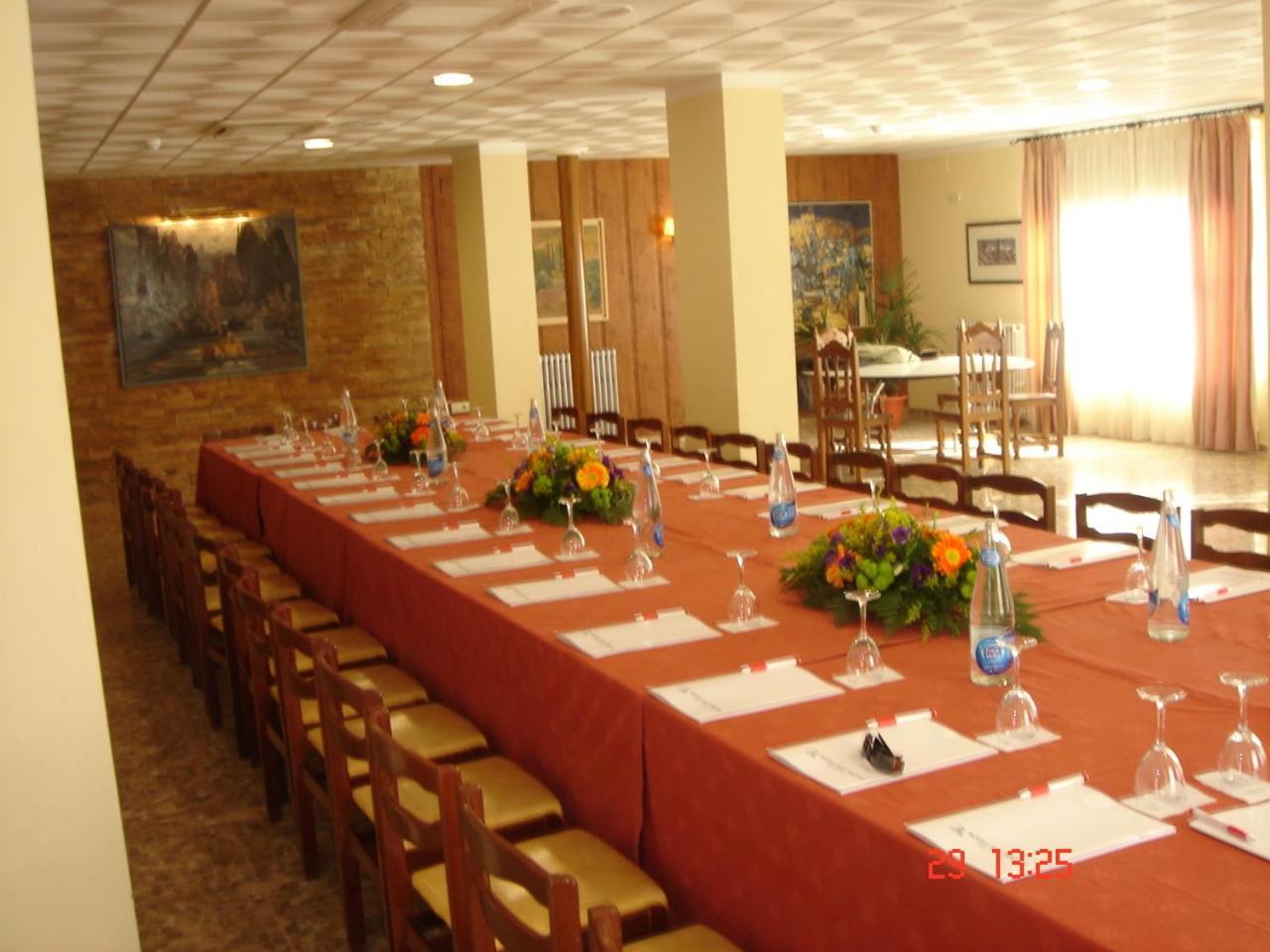 Hotel Rio Piscina Priego de Córdoba Buitenkant foto