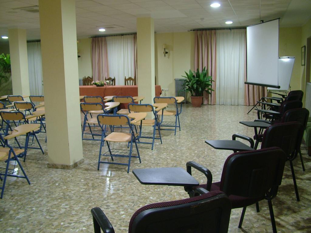 Hotel Rio Piscina Priego de Córdoba Buitenkant foto